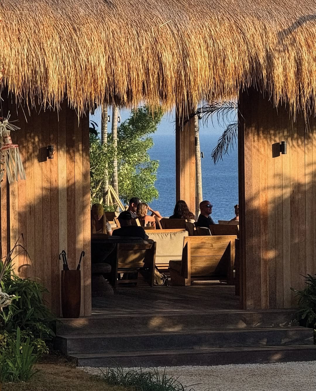 Saltwood: inviting atmosphere with scenic view