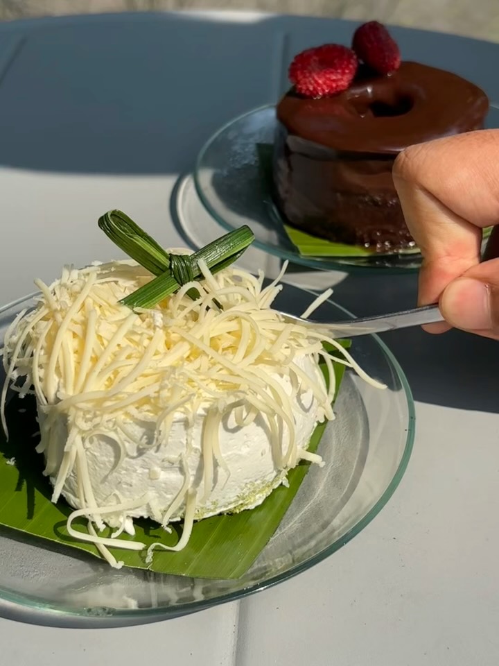 Seroja Bake: appetizing photo of bakery items