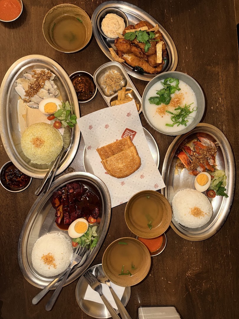 Woi Supertiam: appetizing high-quality food spread