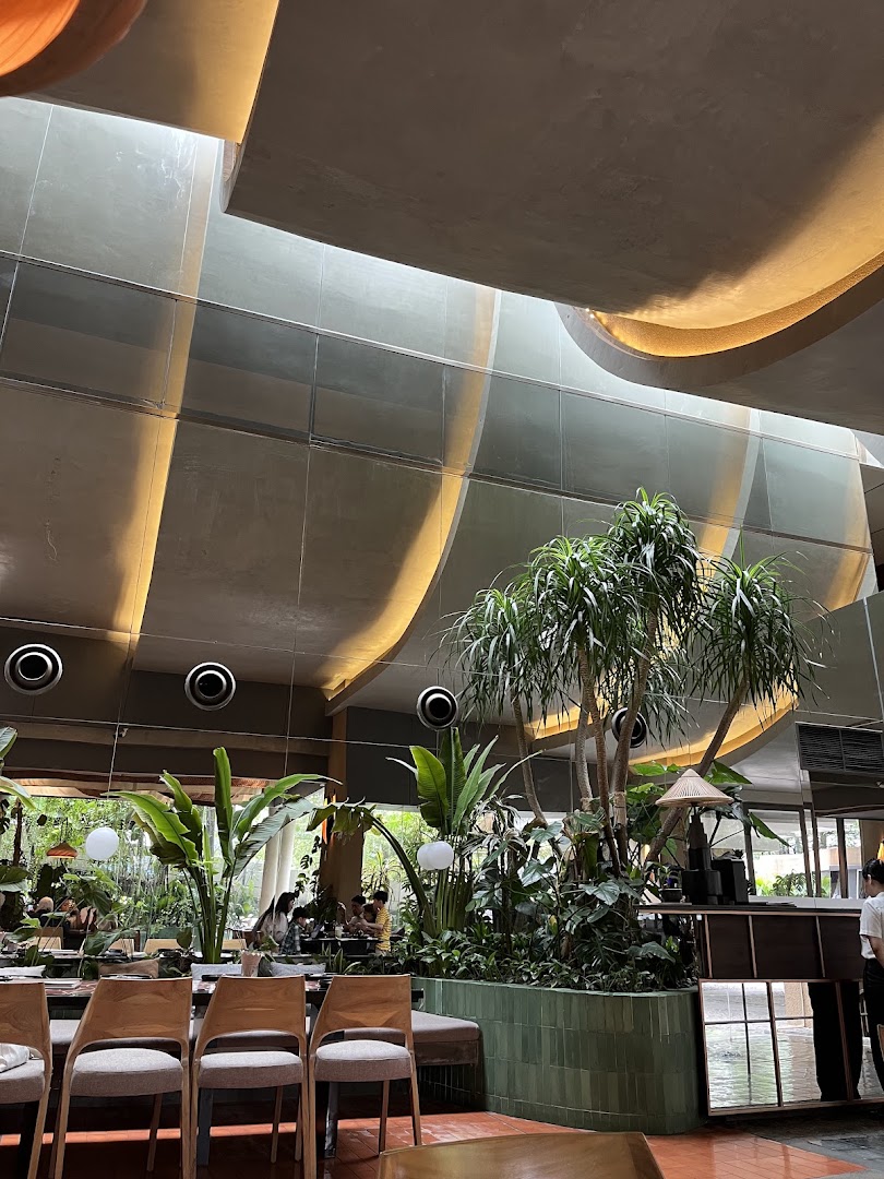Aruma: beautiful interior and atmosphere