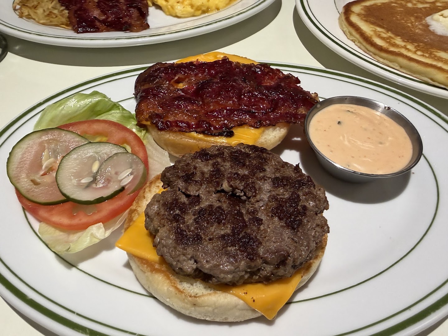 Dan's Diner: appetizing photo of diner food