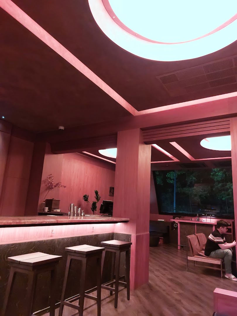 En Par: bar interior and atmosphere