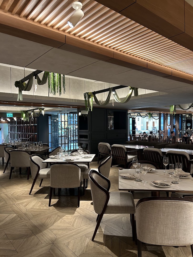 Ginger Flower: high quality interior atmosphere shot