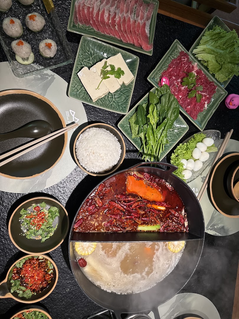 Jansan Restaurant: appetizing high quality food shot