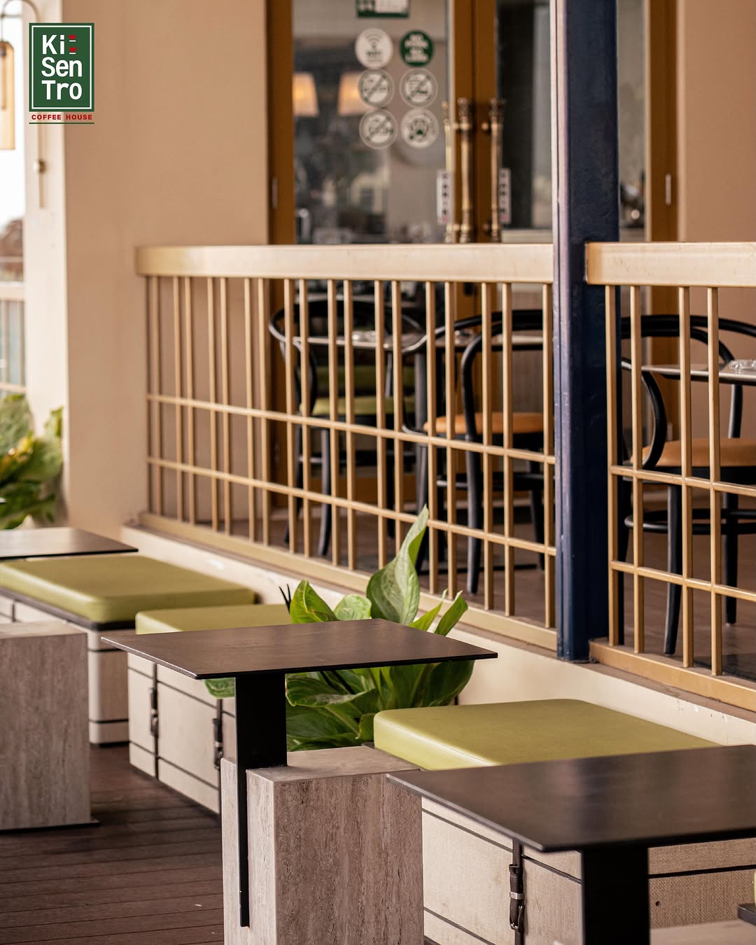 Ki Sen Tro: attractive, professional shot of seating