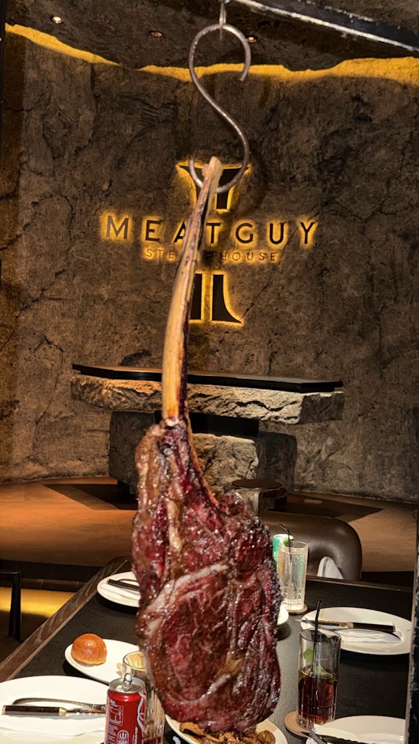 Meatguy Steakhouse II: appetizing food and restaurant branding