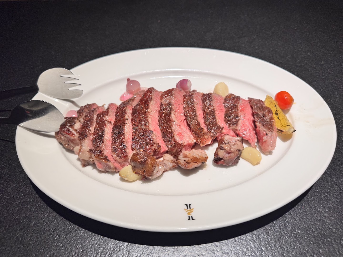 Meatguy Steakhouse II: appetizing, high-quality food photography
