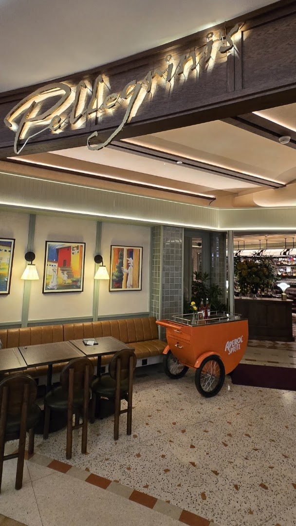 Pellegrini's: high quality interior atmosphere shot