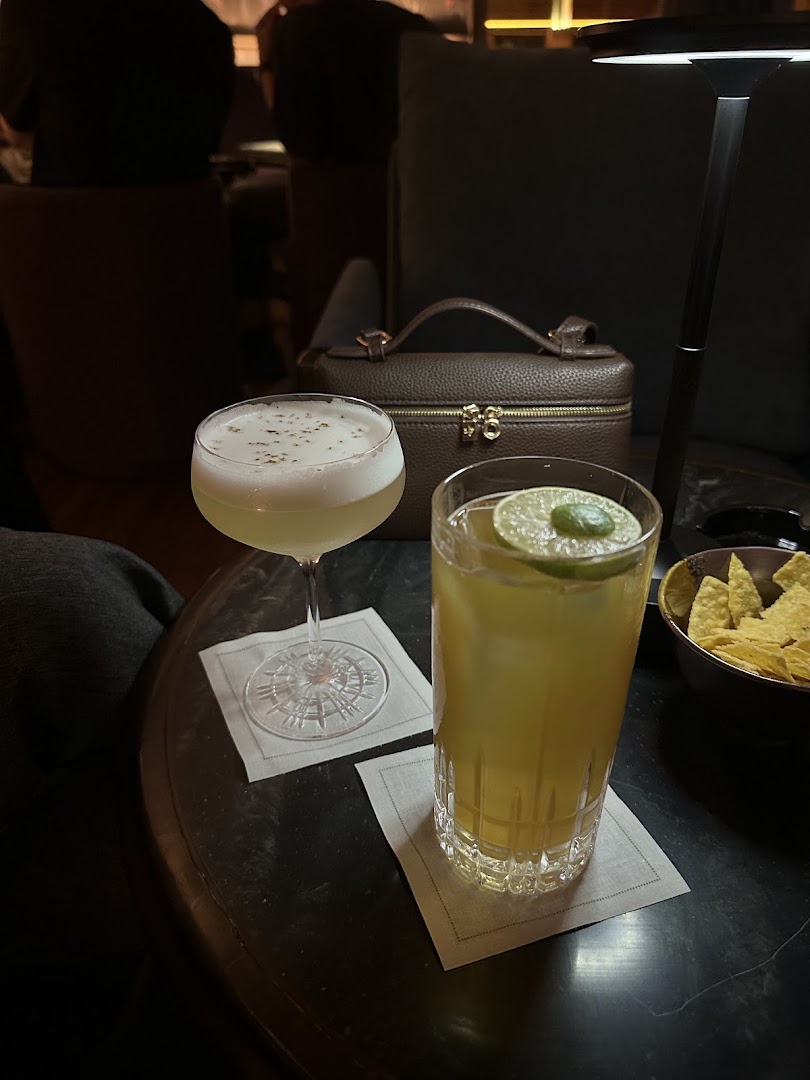 Vagabond: appealing shot of bar drinks