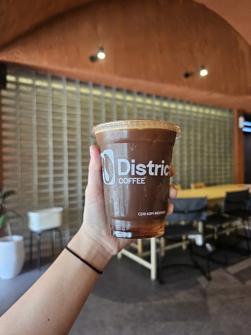 District 27 Coffee: clear photo of branded drink