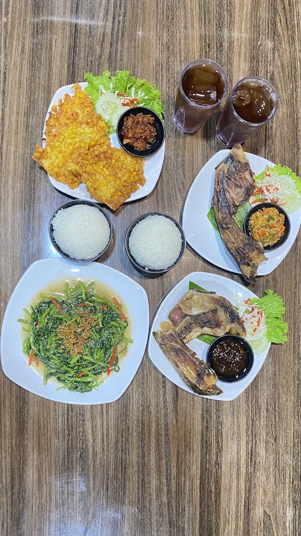 Rumah Makan Raja Tuna: clear, appetizing food photography