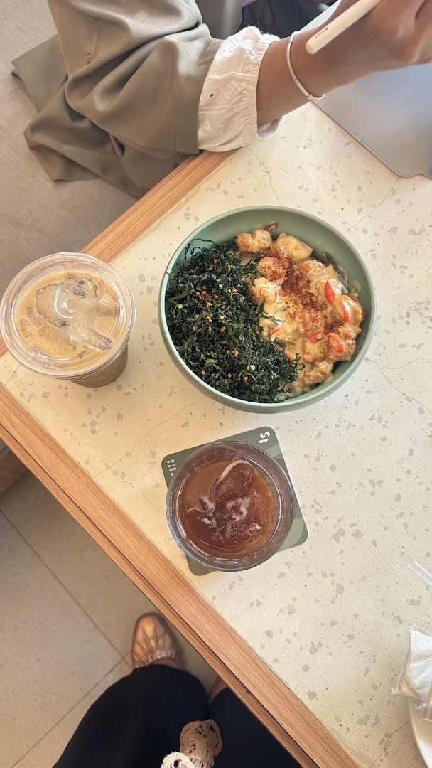 Social Barn Boulevard: appetizing food and drink photo