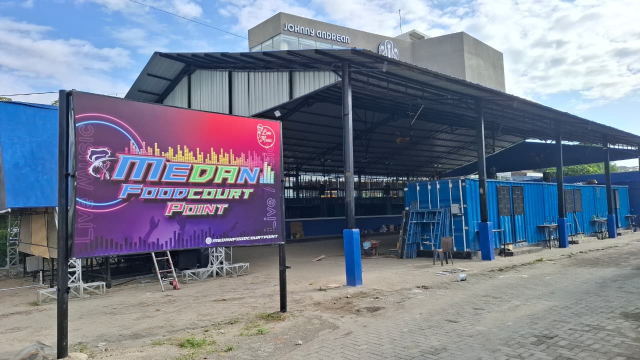 Medan Foodcourt Point: clear exterior shot of venue