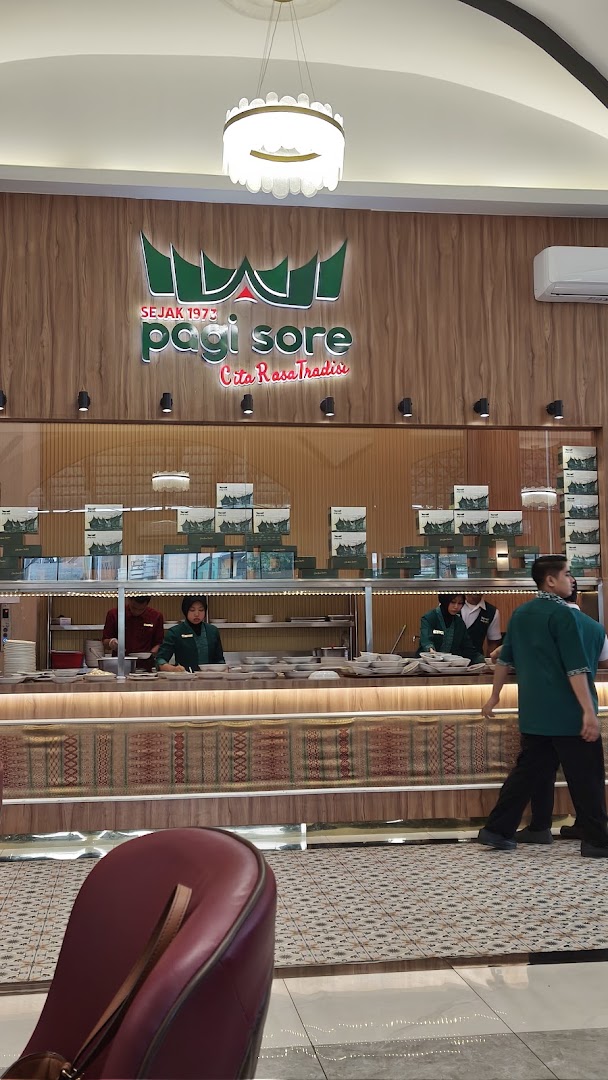 Pagi Sore: clear view of restaurant interior