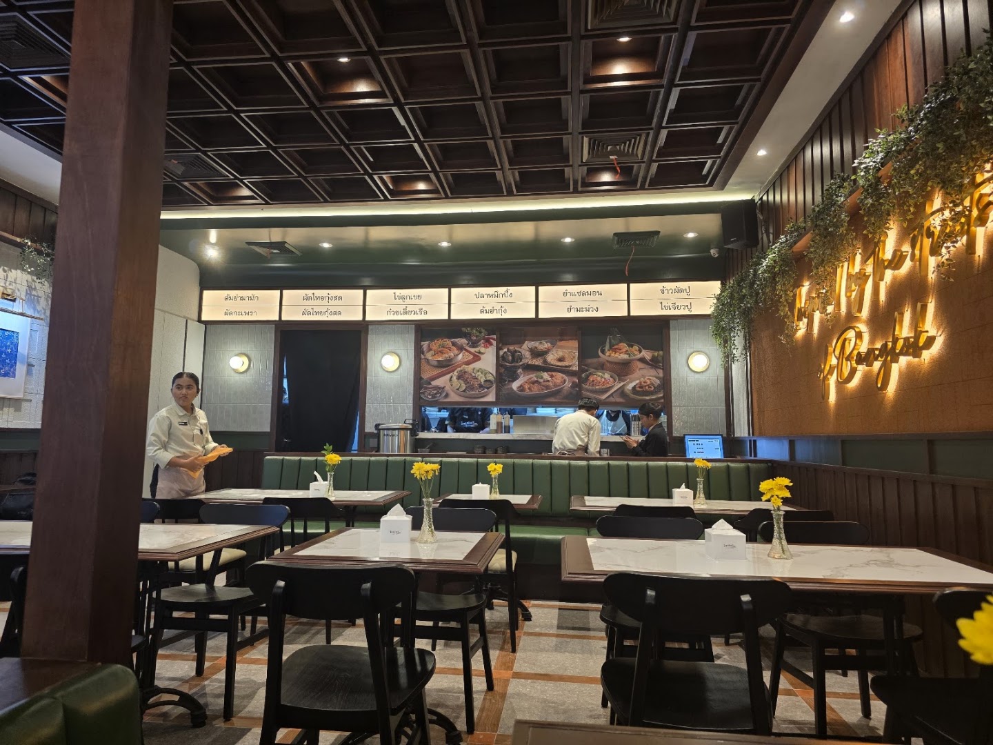 Thai Street: clear, inviting restaurant interior shot