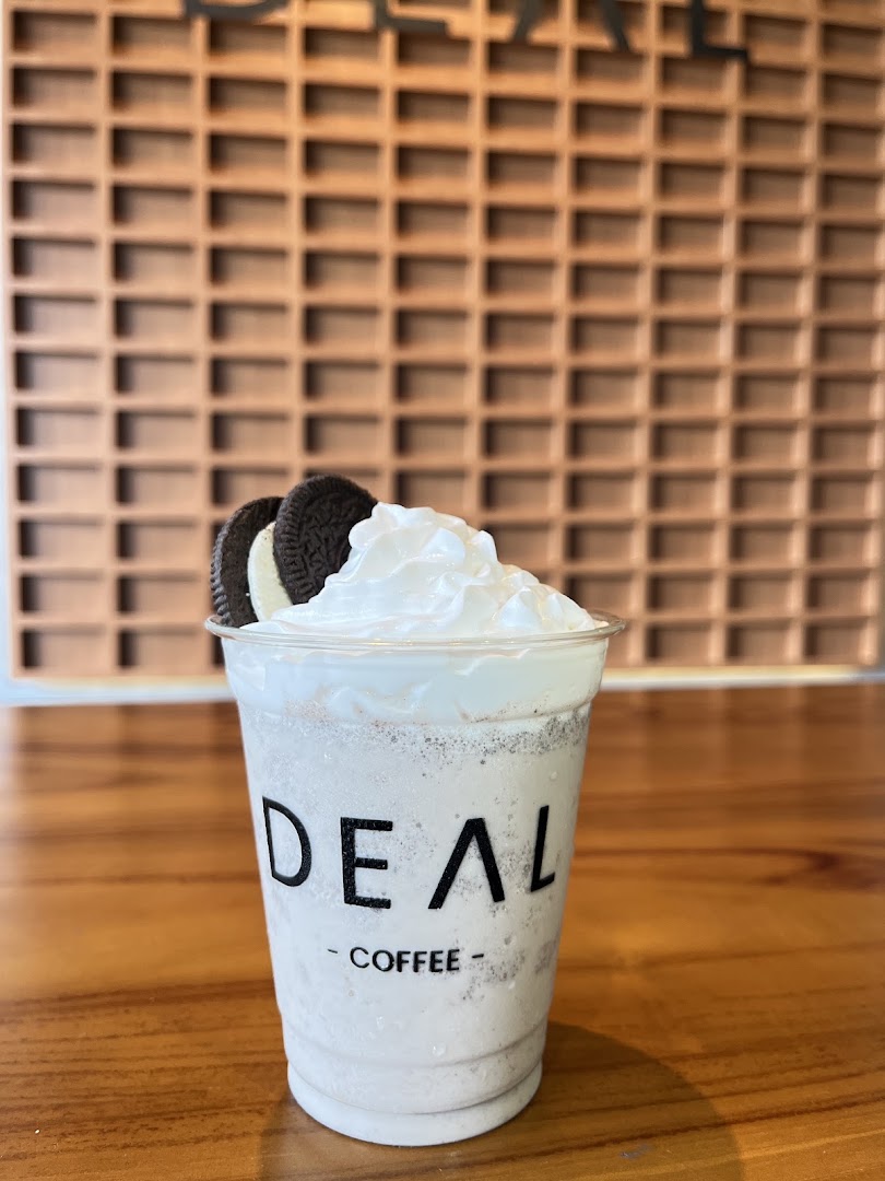 Deal Coffee: appetizing, professional product photo