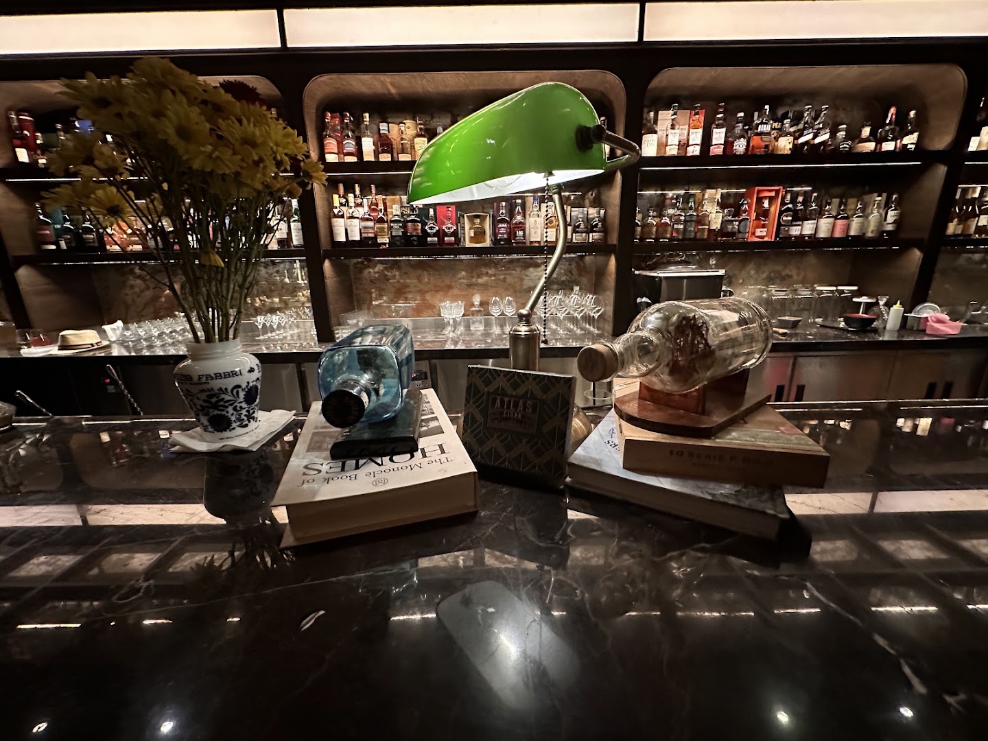 Bojana: high quality, atmospheric bar shot