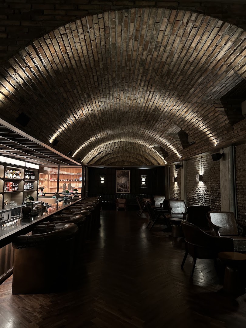 Bojana: high quality atmospheric interior shot