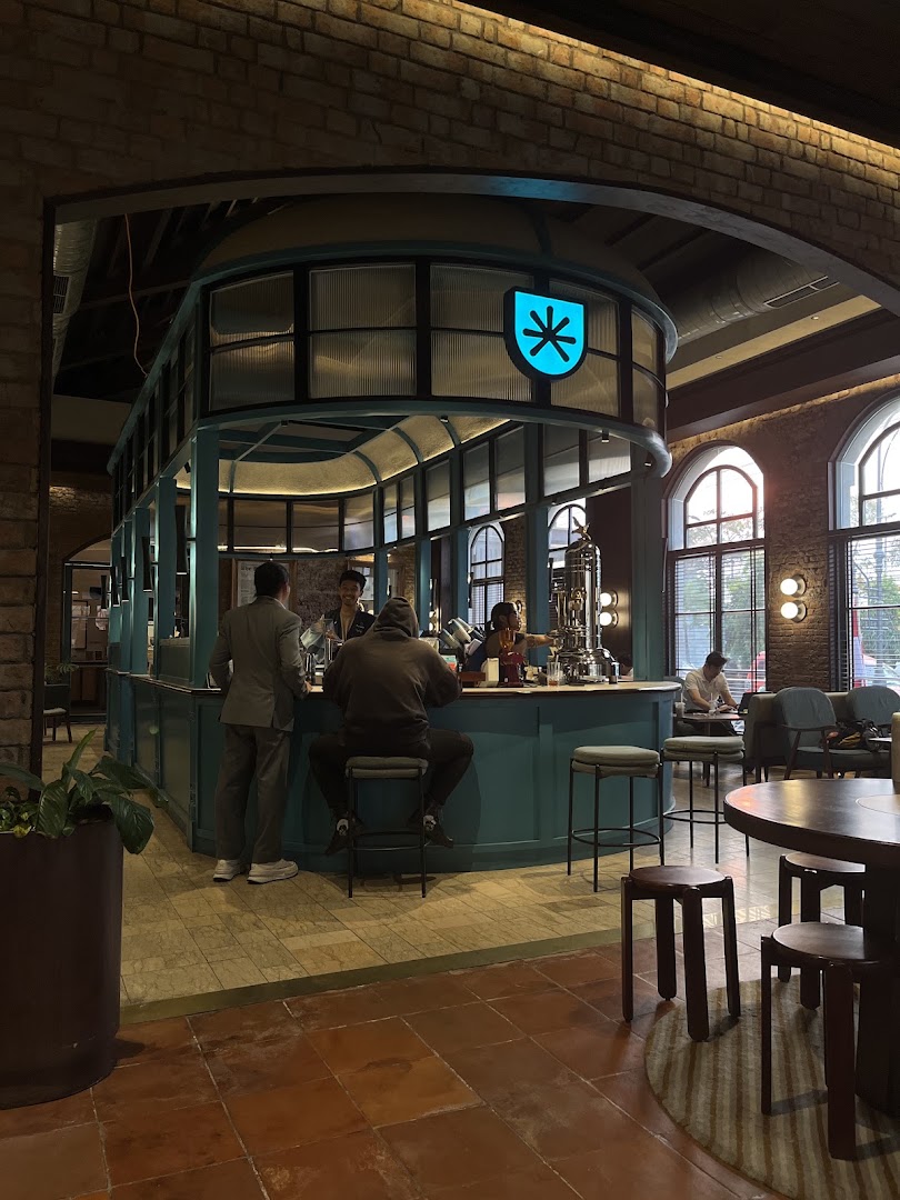Djournal Coffee Kota Lama: inviting atmosphere and professional quality