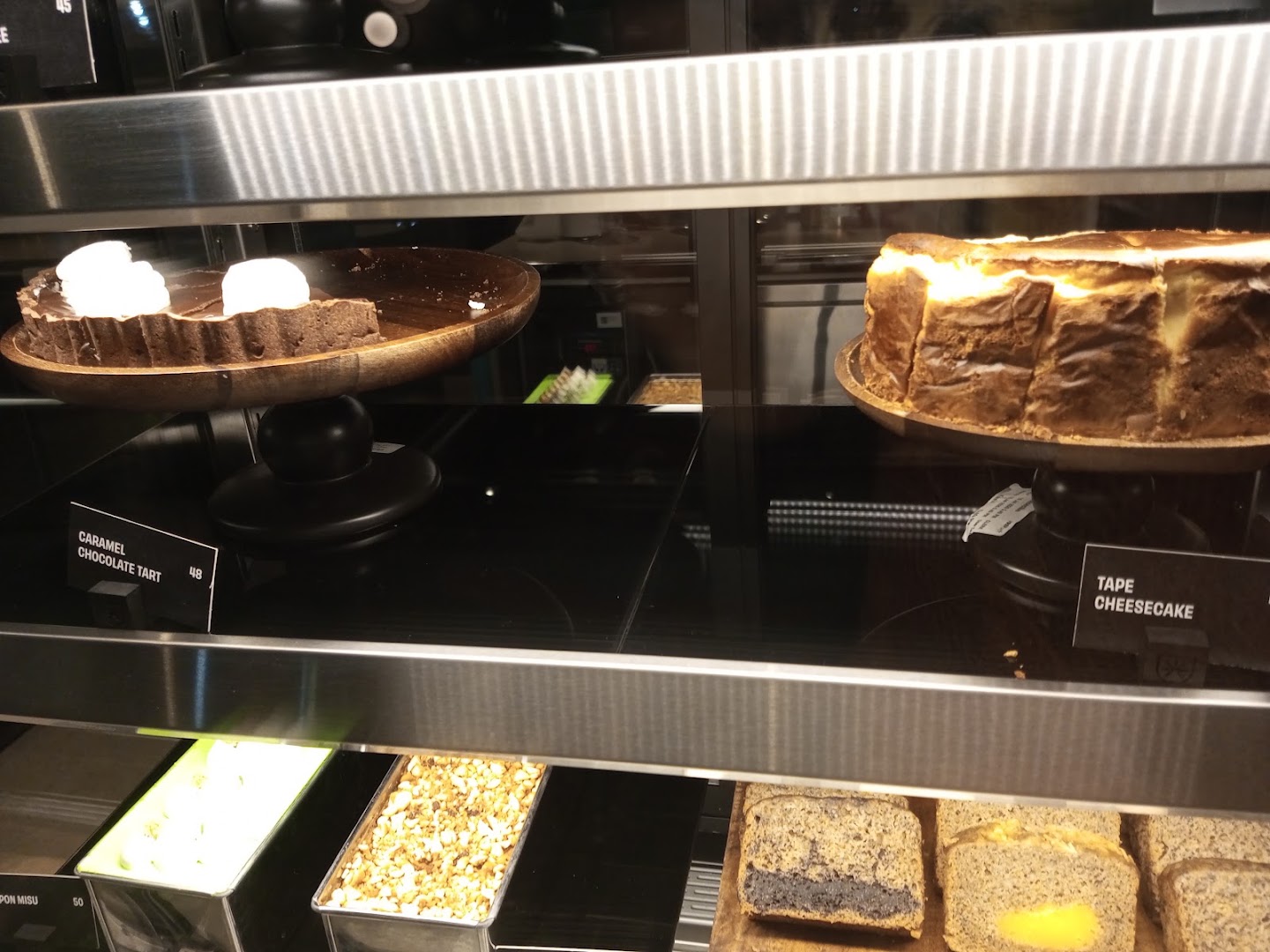 Djournal Coffee Kota Lama: clear display of food items