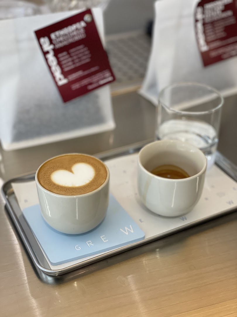 Grew Coffee Collective: high quality coffee presentation