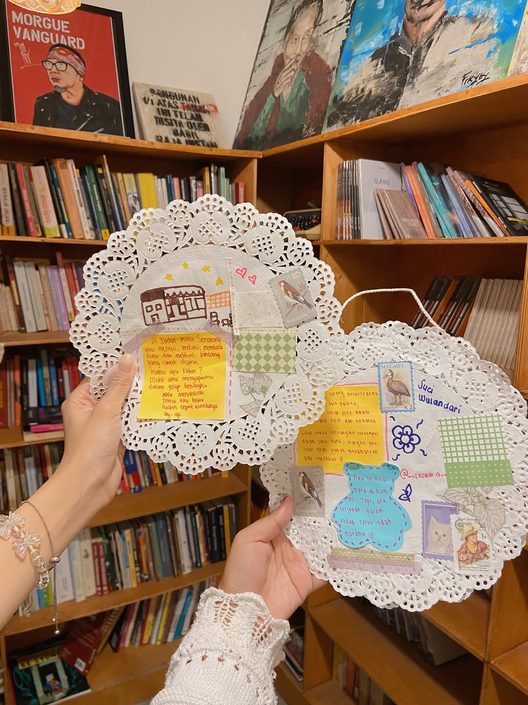 Moenasiah & Lauk Buku: showcases unique handmade shop products