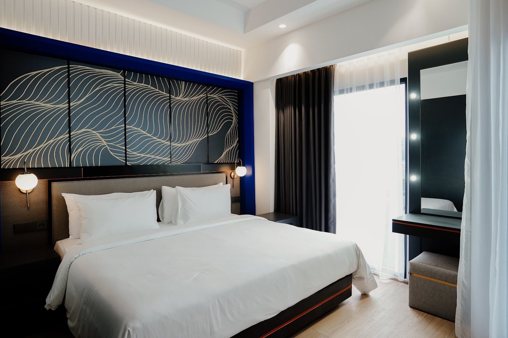 Nusatu by ARTOTEL - Semarang: professional hotel room interior photo