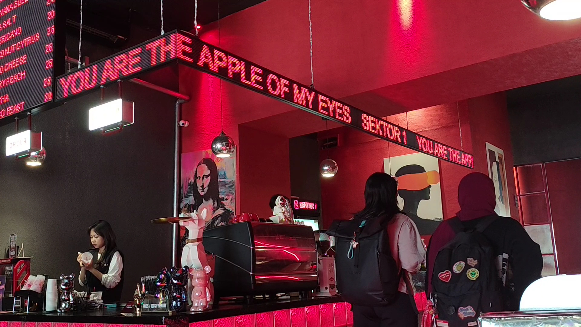 Sektor 1 Coffee: venue atmosphere and interior