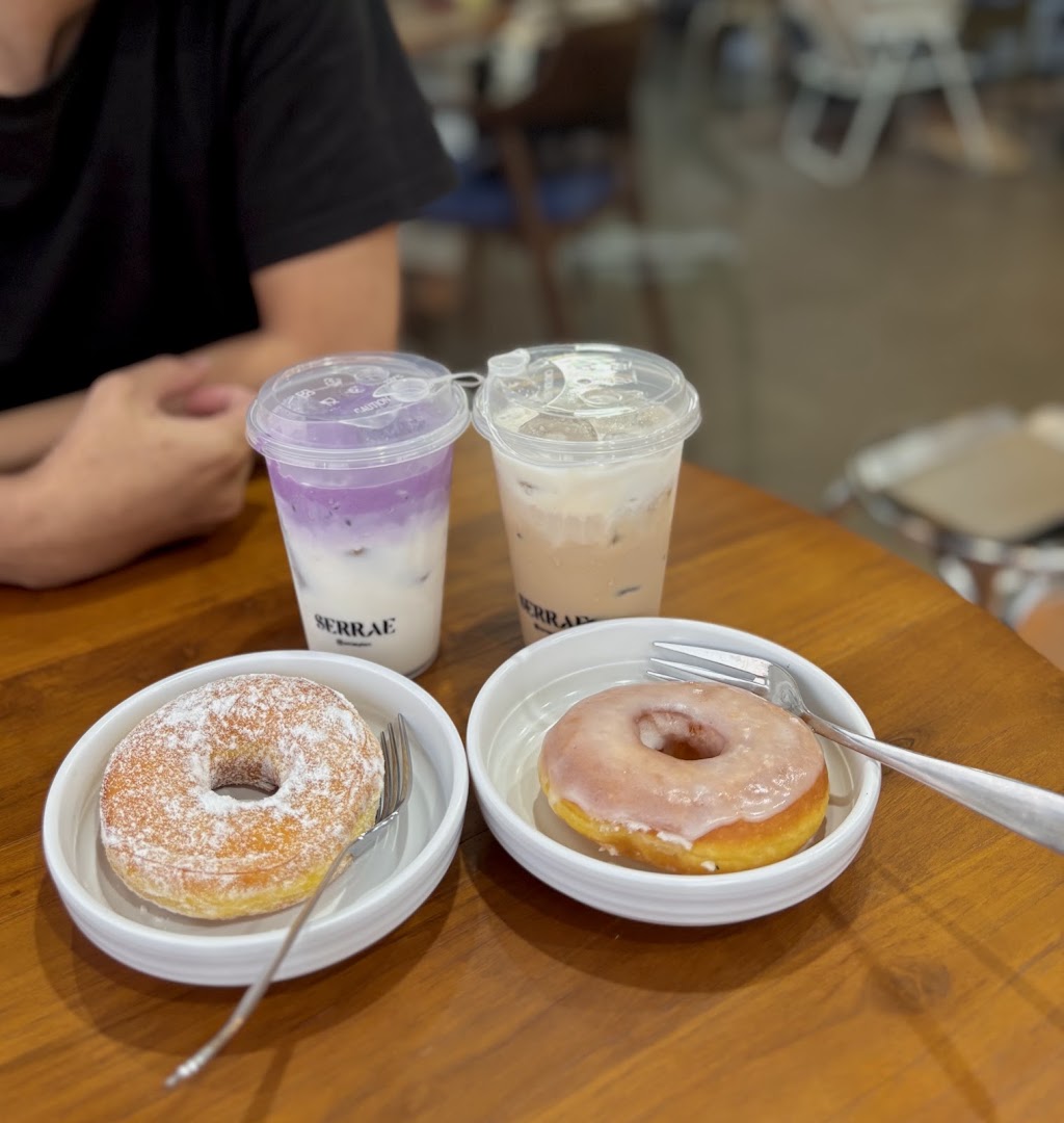 Serrae Coffee & Social Hub: appetizing food and drink presentation