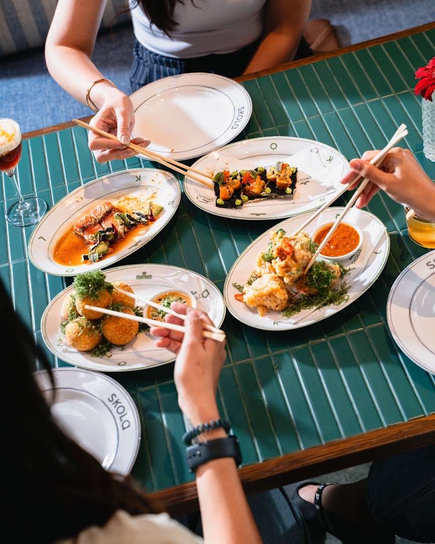SKOLA Courtyard & Restaurant: appetizing food and inviting atmosphere