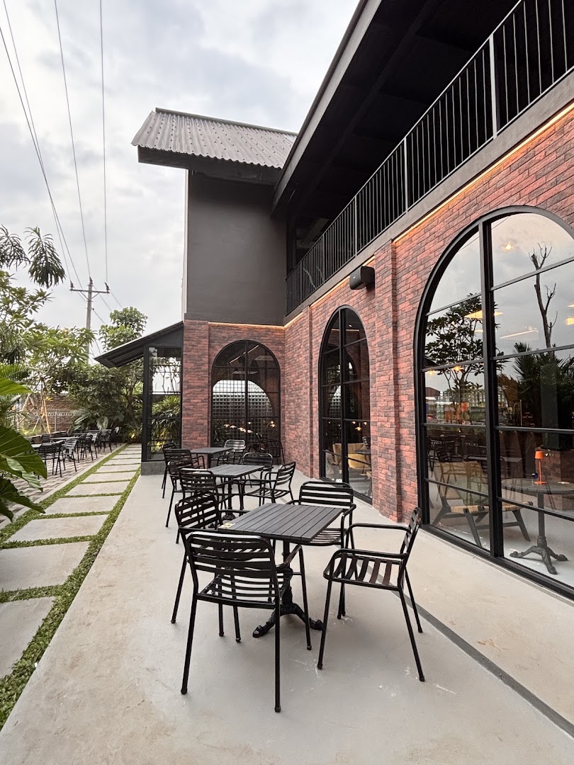 Terrata Social Dining: attractive outdoor dining area photo