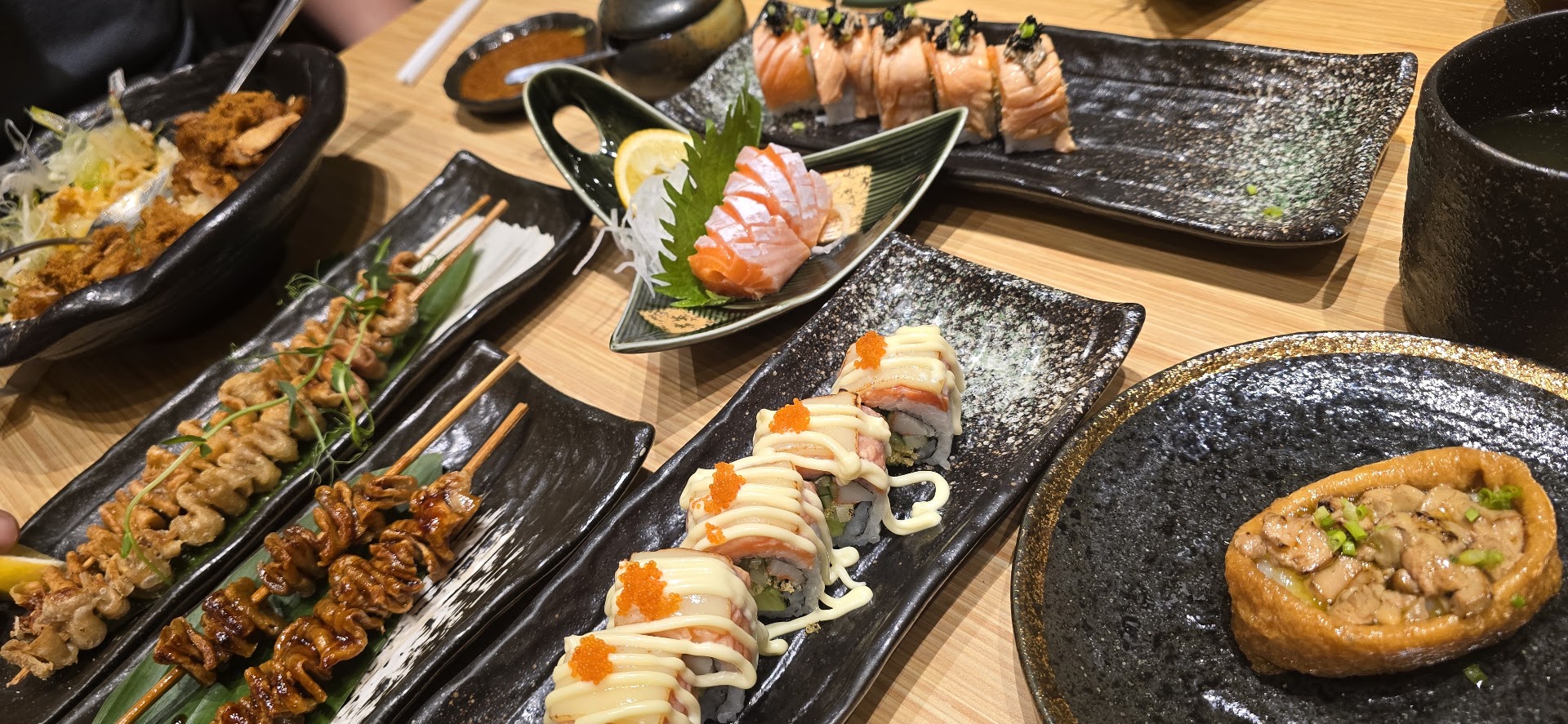 Izanagi Sushi: appetizing variety of sushi dishes