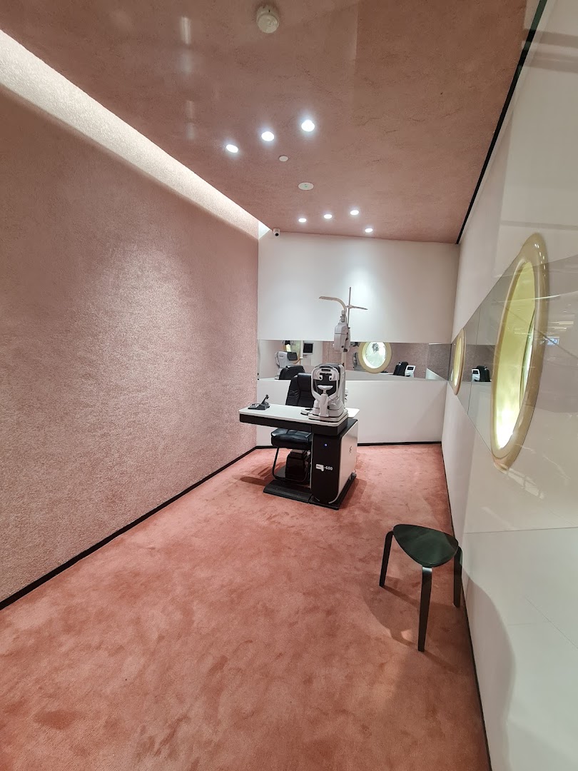 Project Soul: clear view of shop interior