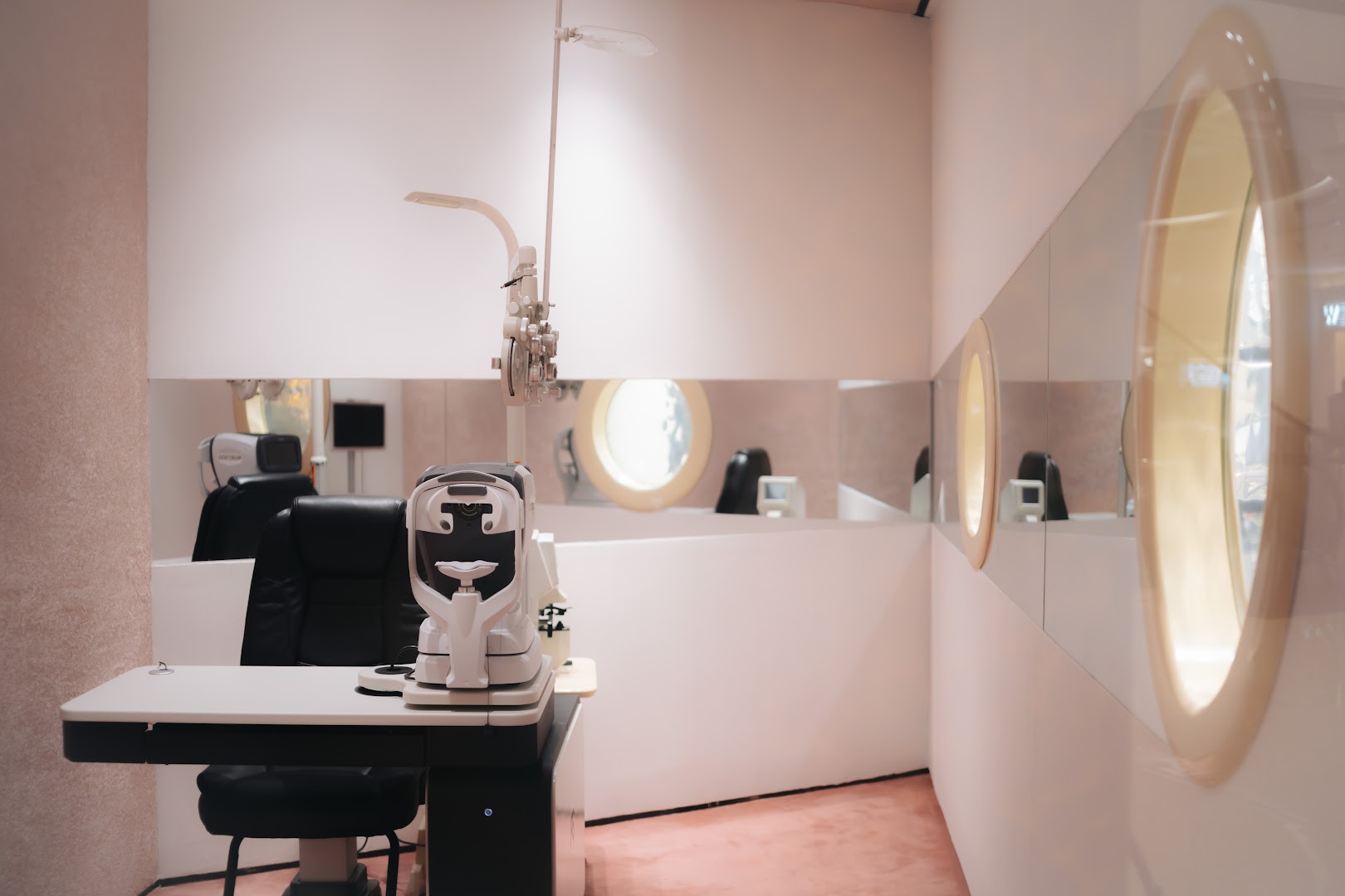 Project Soul: clear view of shop interior