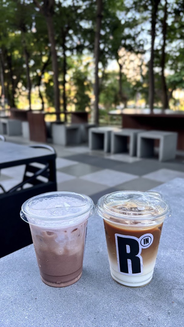 Rake In: appealing shot of venue drinks