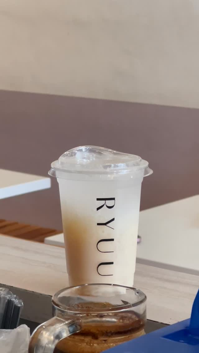 Ryuu Coffee Belleview: clear photo of branded drink