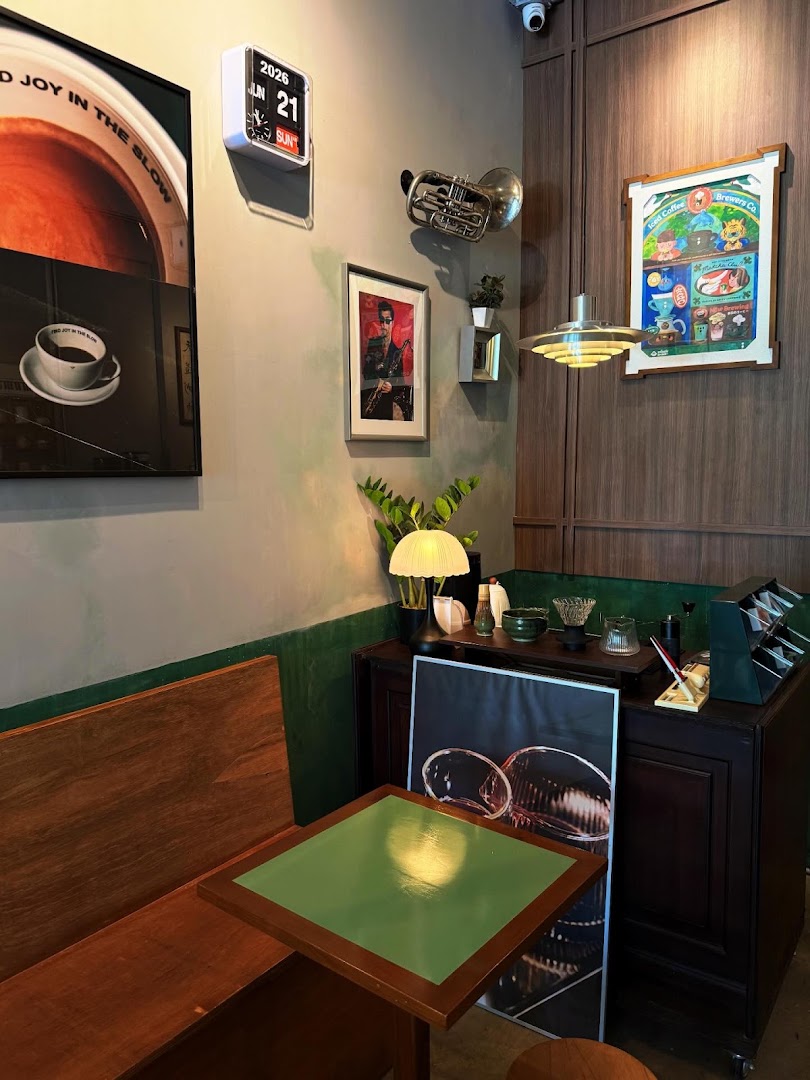 Titik Koma Nirwana: inviting interior atmosphere