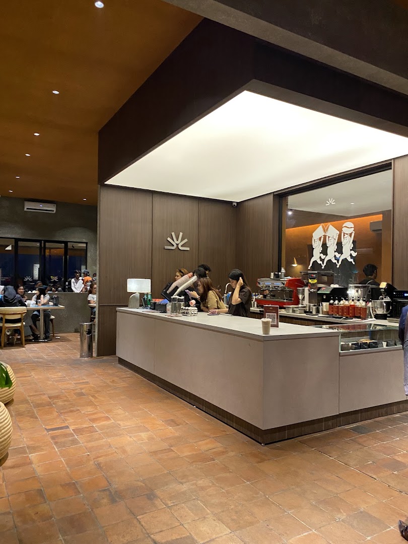 Zumma Coffee: clear, professional interior shot