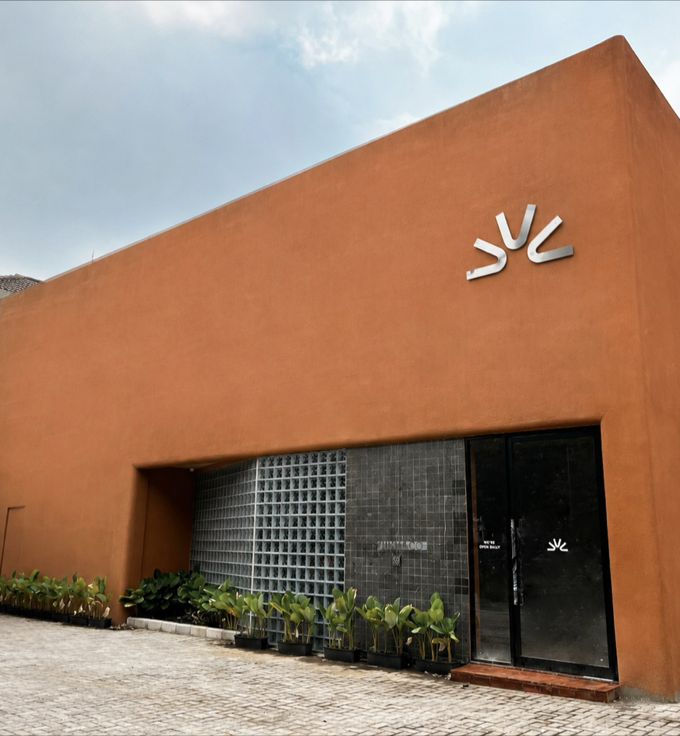 Zumma Coffee: professional exterior shot of venue