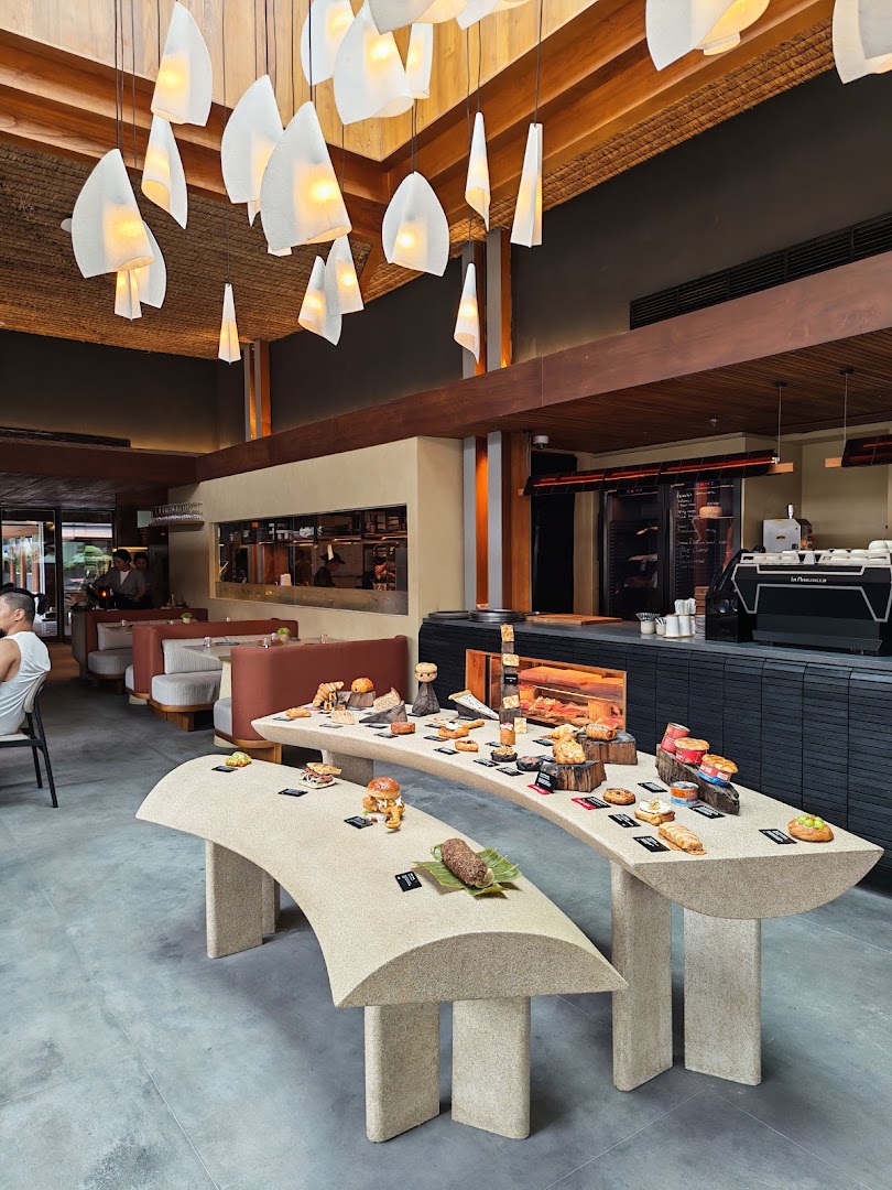 Baker Butcher Barista (B3) Ubud: high quality interior atmosphere shot