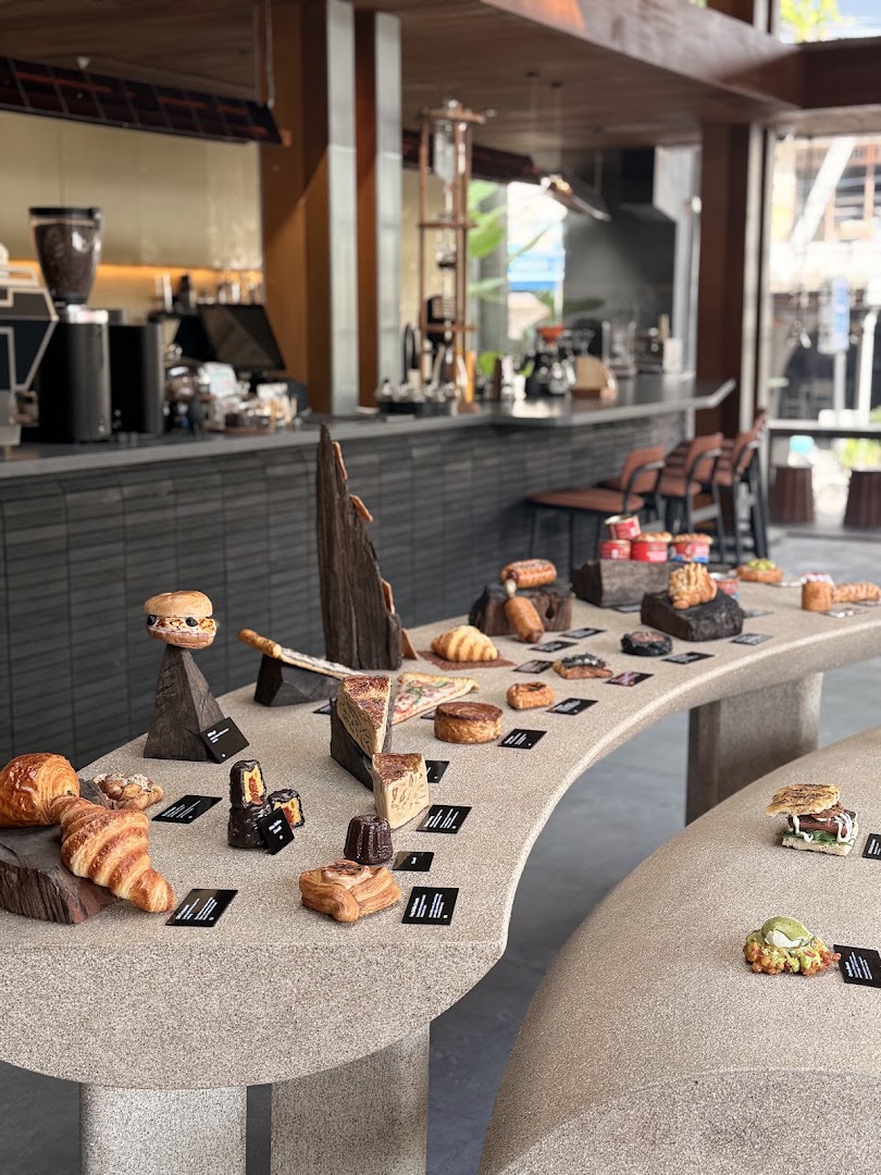 Baker Butcher Barista (B3) Ubud: high quality display of products