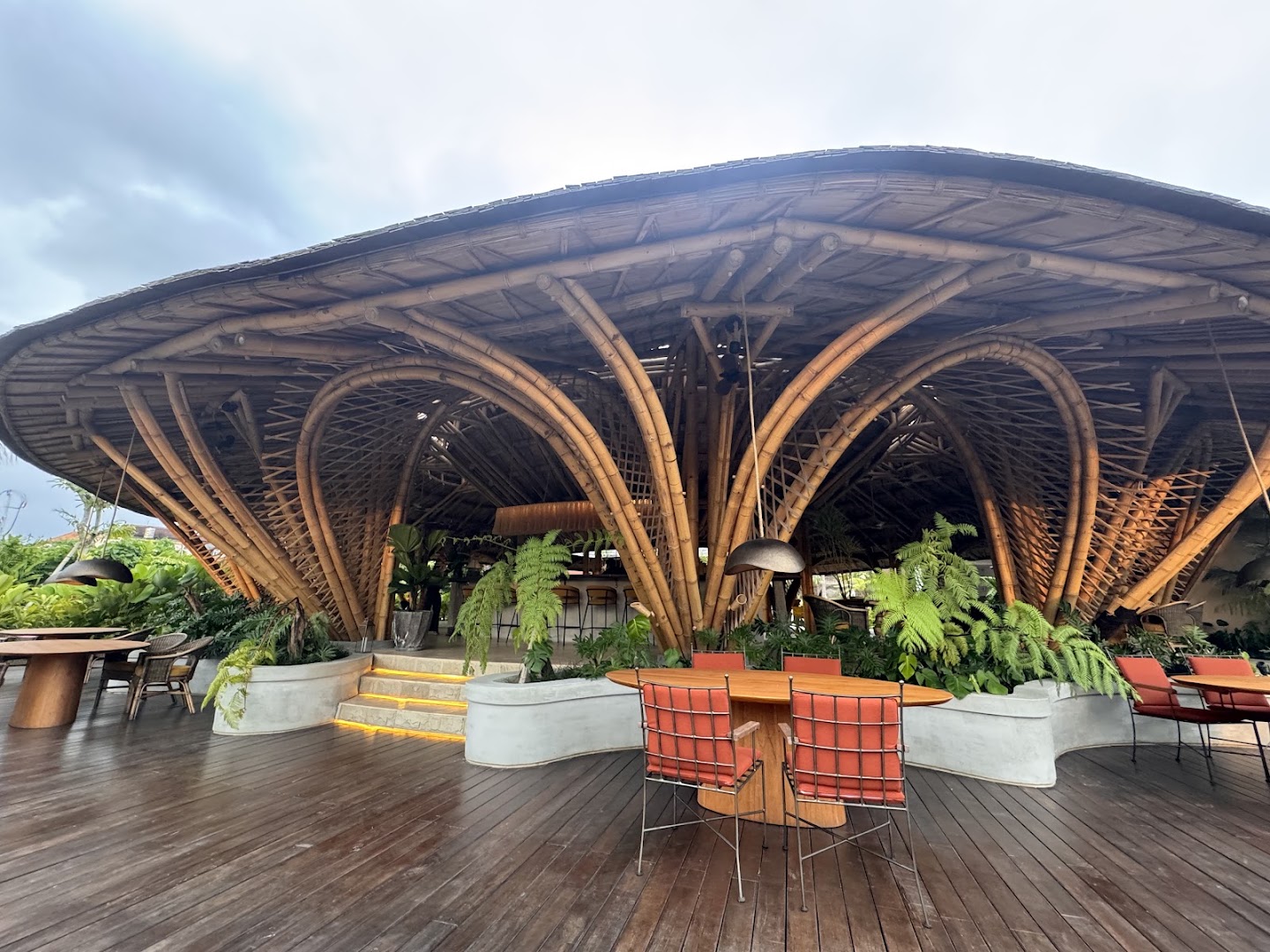 Juna: beautiful architectural restaurant interior