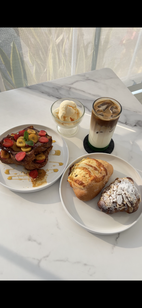 Opera Pastry Cafe: appetizing, high-quality breakfast food photo