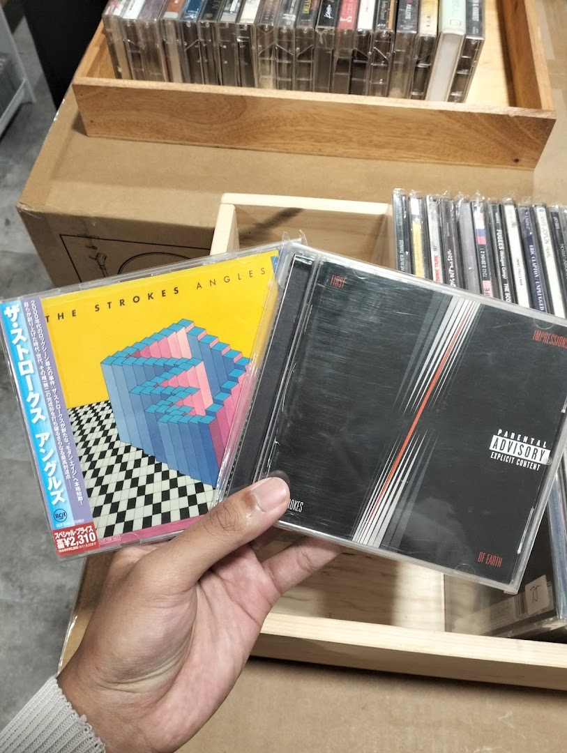 World Records: clear photo of shop products