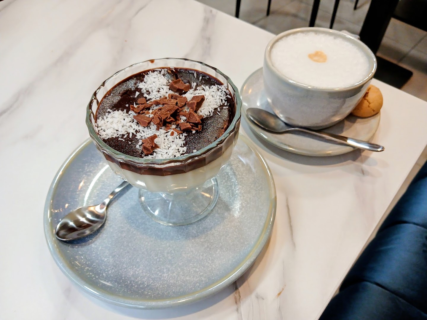 Lapis Café & Bakery: appetizing photo of cafe food