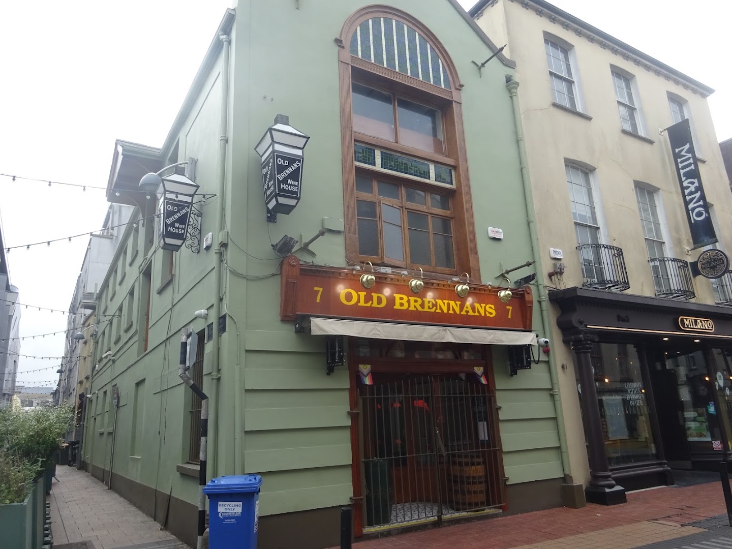 Old Brennans Wine House: clear exterior shot of venue