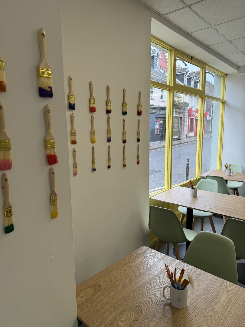 Potteria: clear, inviting shop interior photo
