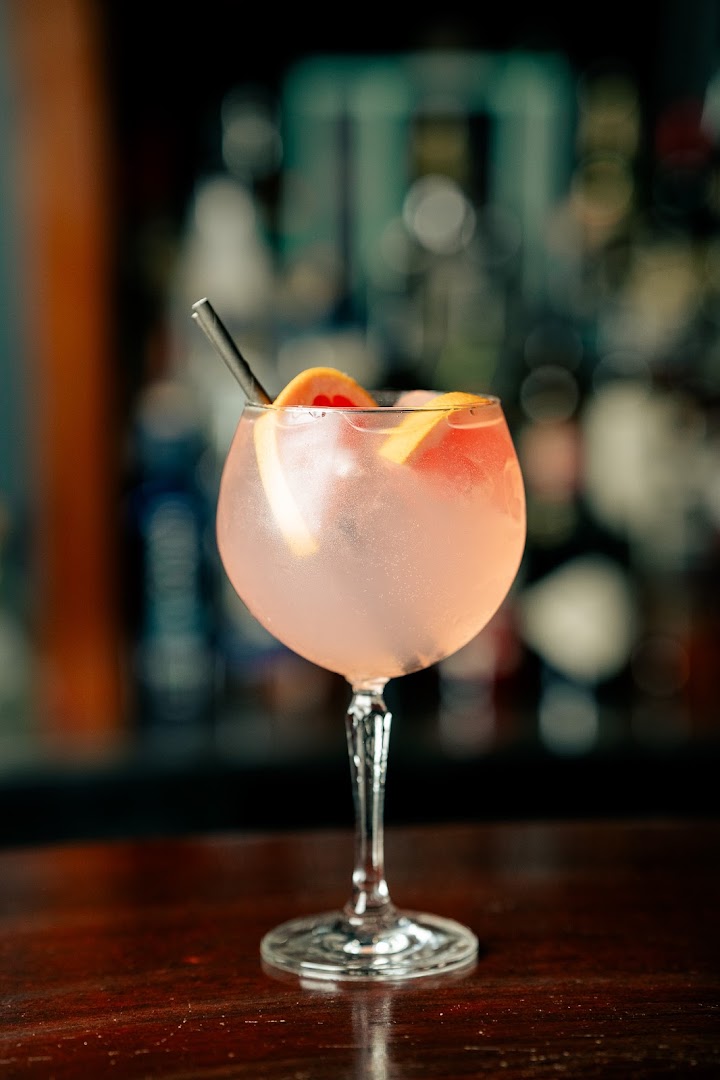 The Salty Dog: professional quality cocktail photo