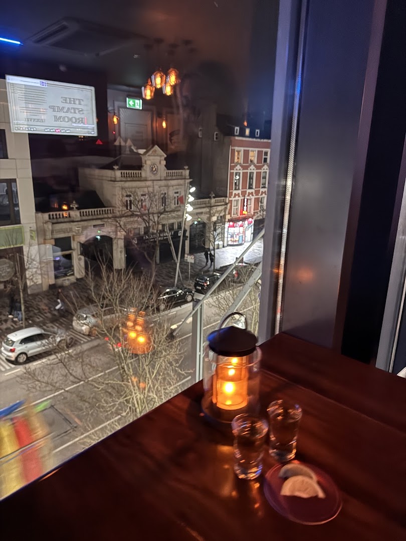 The Stamp Room: atmospheric view of the bar