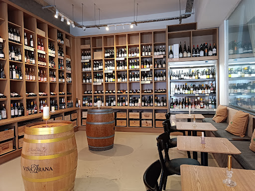Fíon Eile: clear, professional interior shot